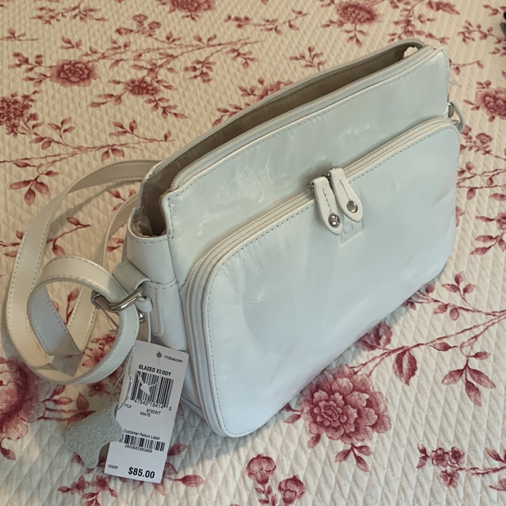 Giani Bernini white purse